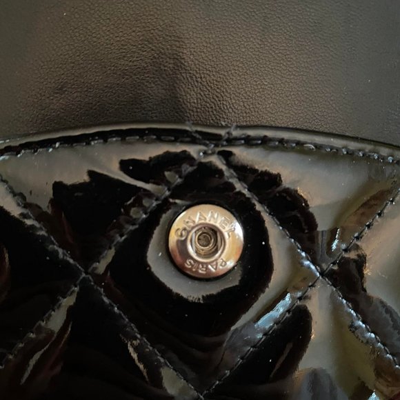 ❤️SOLD ❤️Chanel Black Quilted Patent Leather Maxi Classic Double Flap Bag - Picture 10 of 15